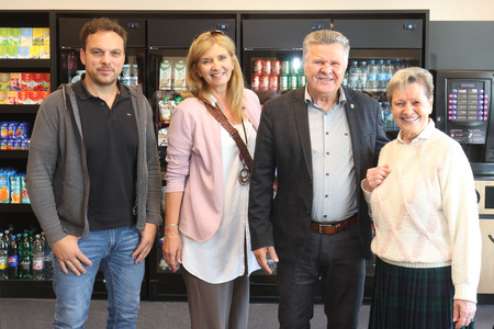 Odprtje obnovljene Delikatese 02 Foto Ljubo Vukelič